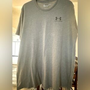 UA dri-fit shirt size L